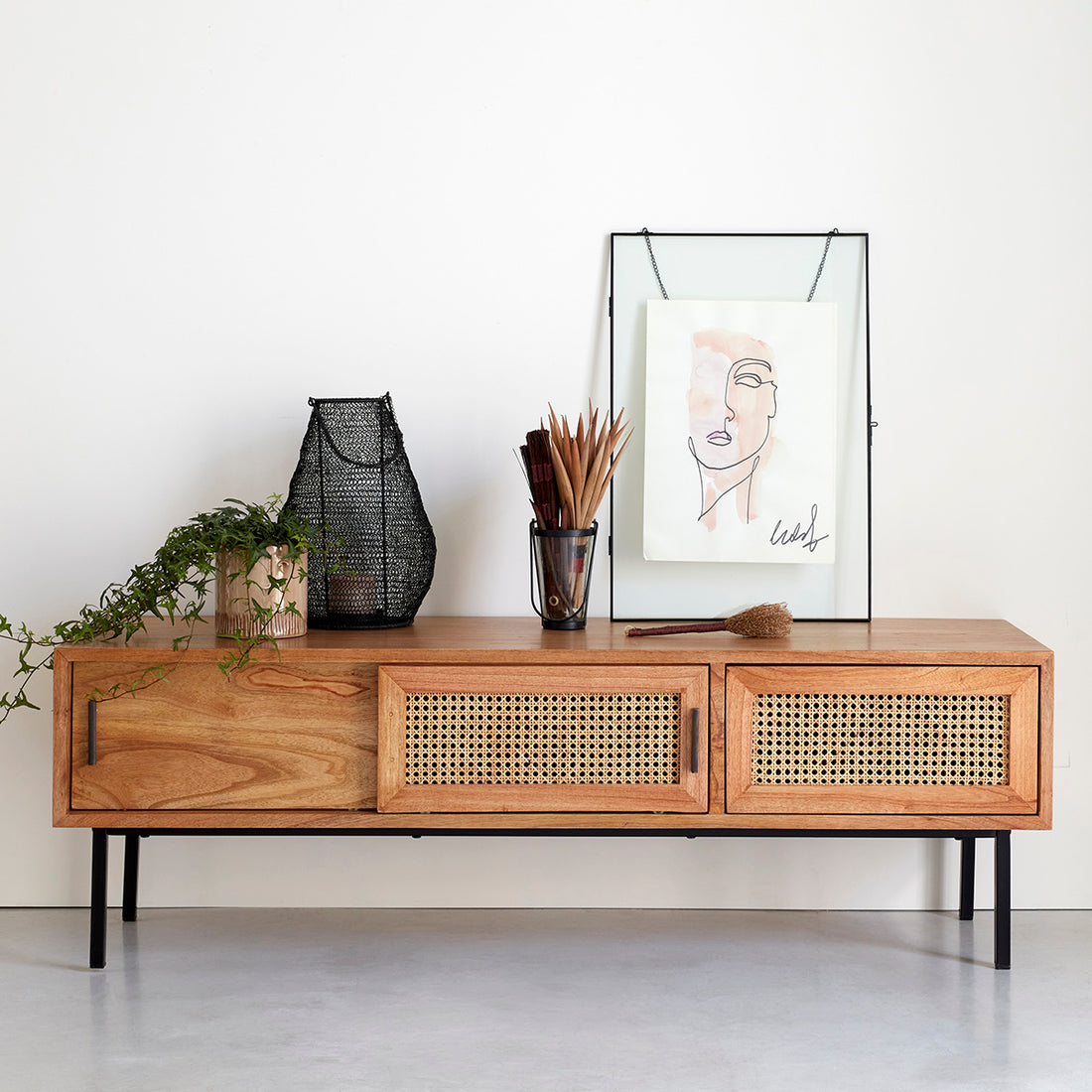 AUBIN - TV-Möbel aus massivem Mindy und Rohrgeflecht 140 cm
