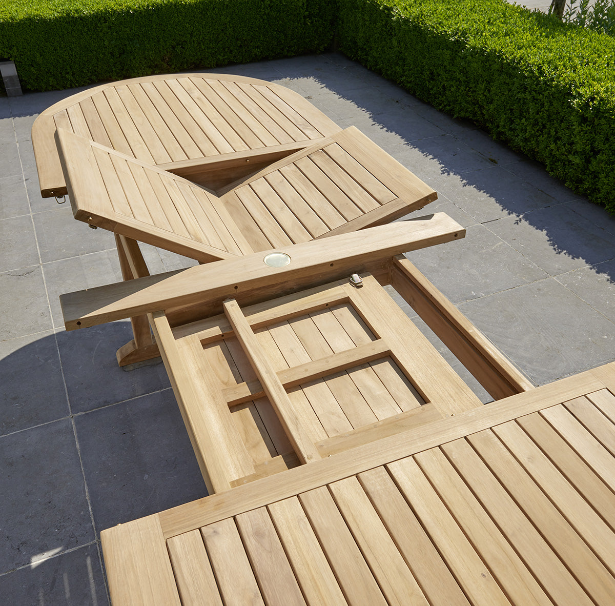 MIDLAND - Salon de jardin en teck massif extensible 8/12 pers.