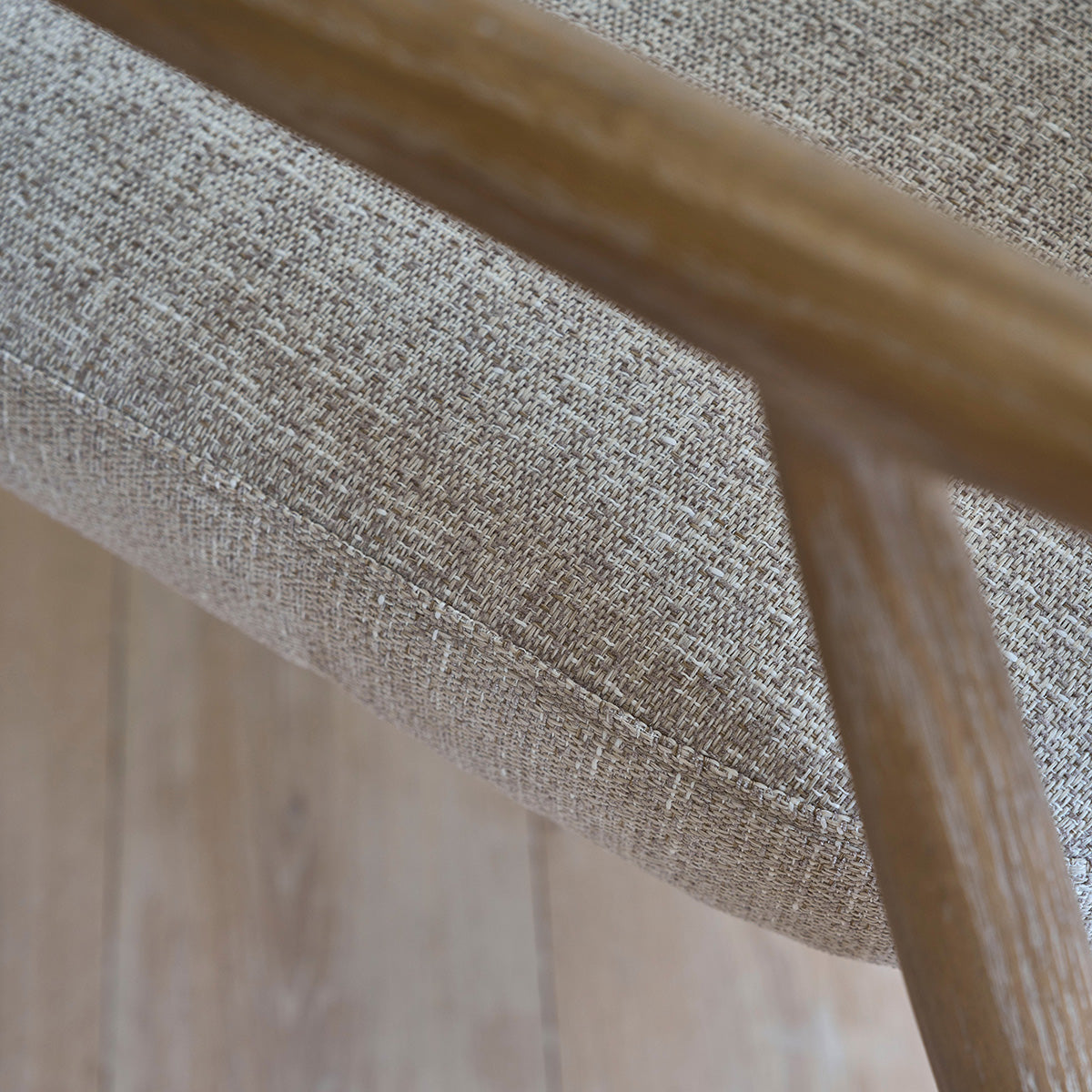 EUGÈNE - Sessel aus Eichenholz und strukturiertem Stoff, cremefarben