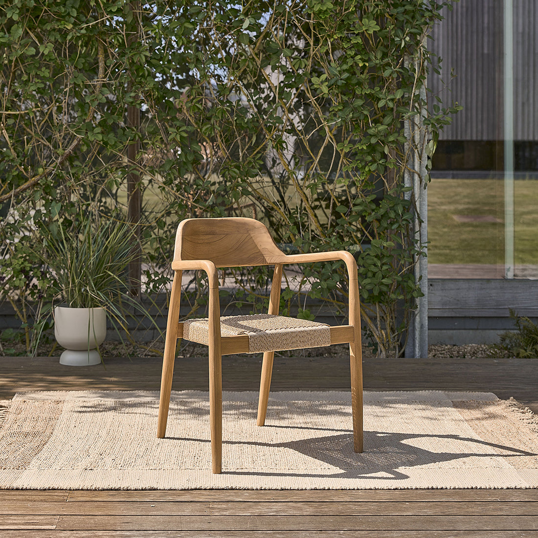 ALIZÉ - Gartenstuhl aus massivem Teakholz und Tauwerk