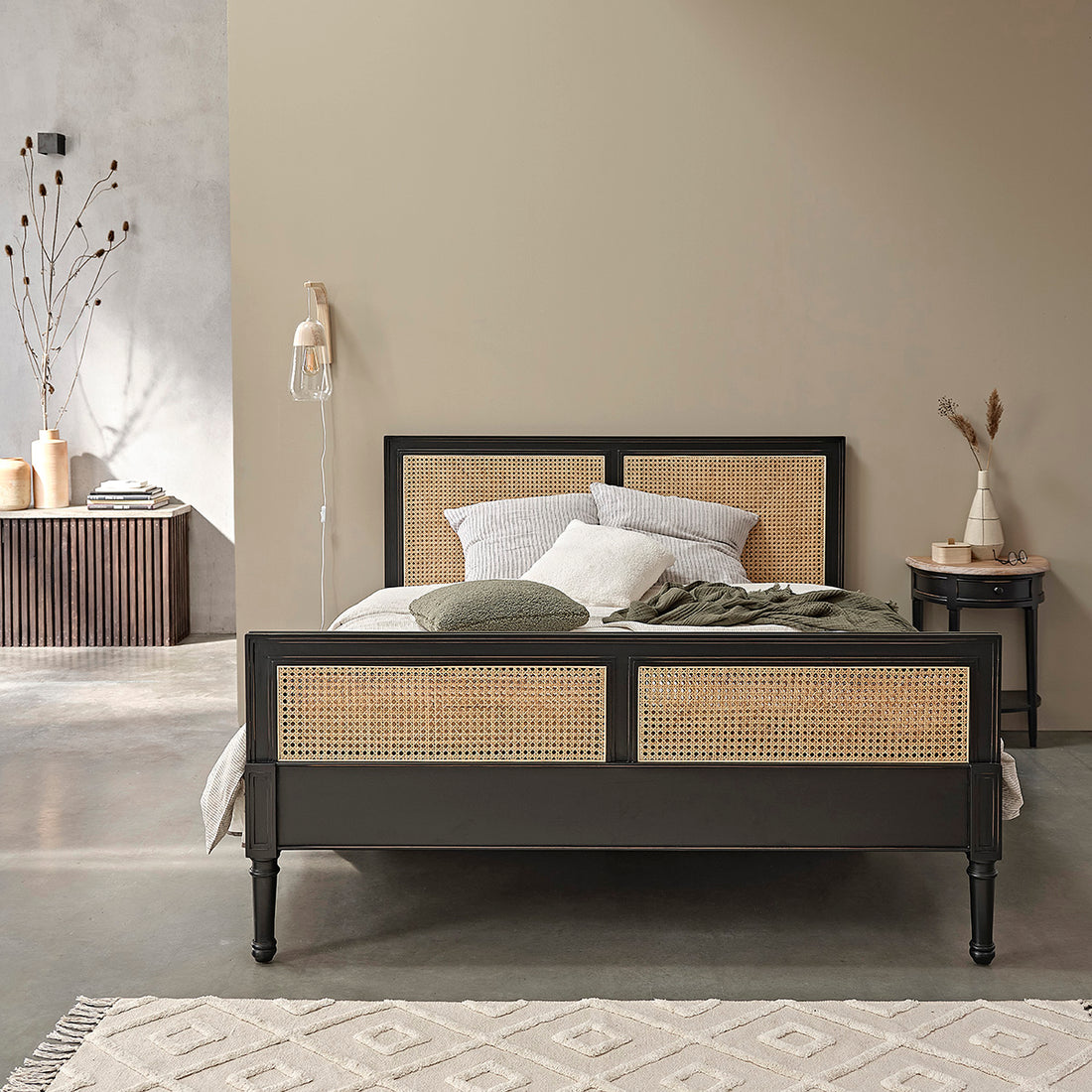 SOHO - Bett aus Rohrgeflecht und Massivholz 160 cm 