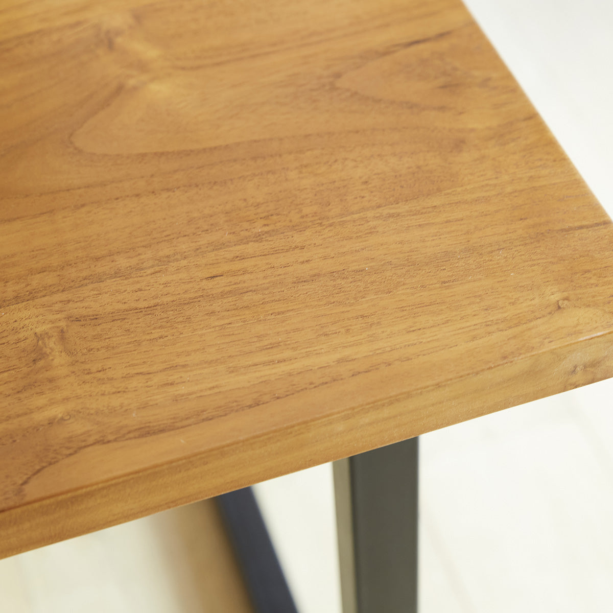 HUGO - Table en teck massif et métal 8 pers.