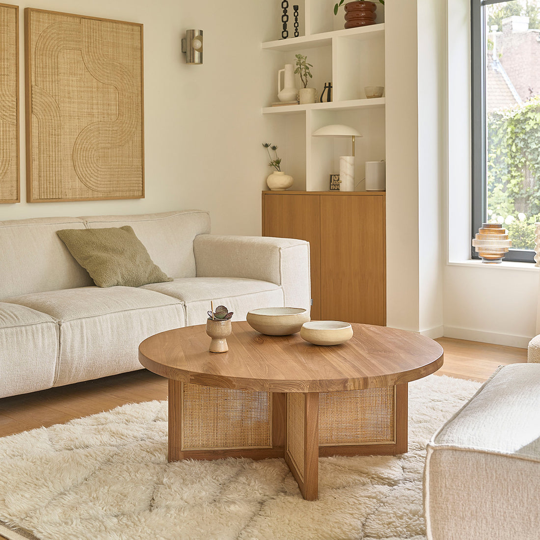 MARCEAU - Couchtisch aus massivem Teakholz mit Geflecht-Sockel Ø 100 cm