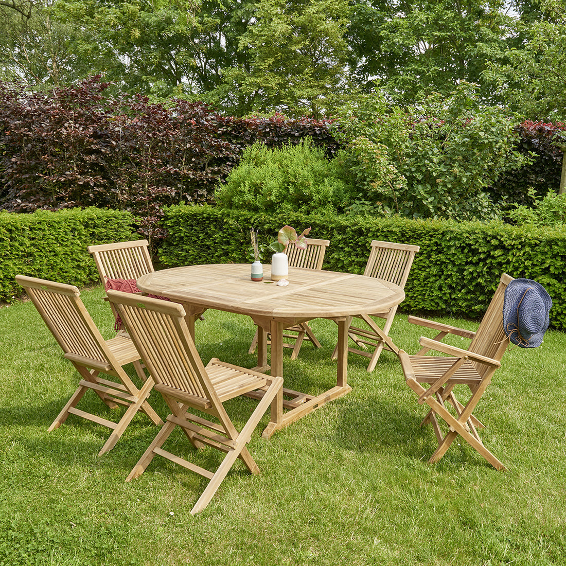 MIDLAND - Ausziehbare Gartenlounge aus Teakholz 6/8 Sitzplätze