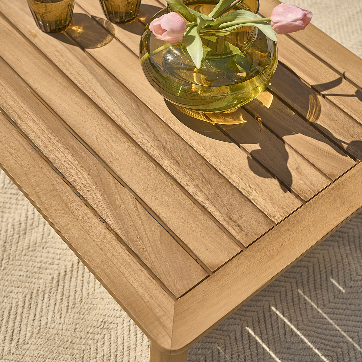 MAORA - Garten-Couchtisch aus massivem Teakholz