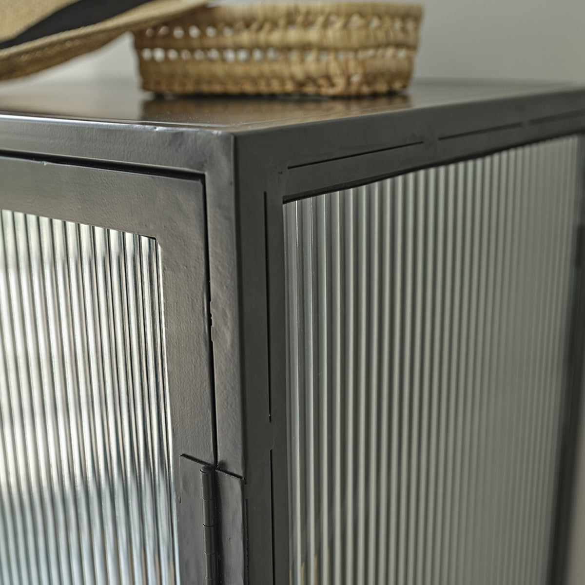 615-buffet_en_metal_et_verre_ondule_70_cm-06.jpg