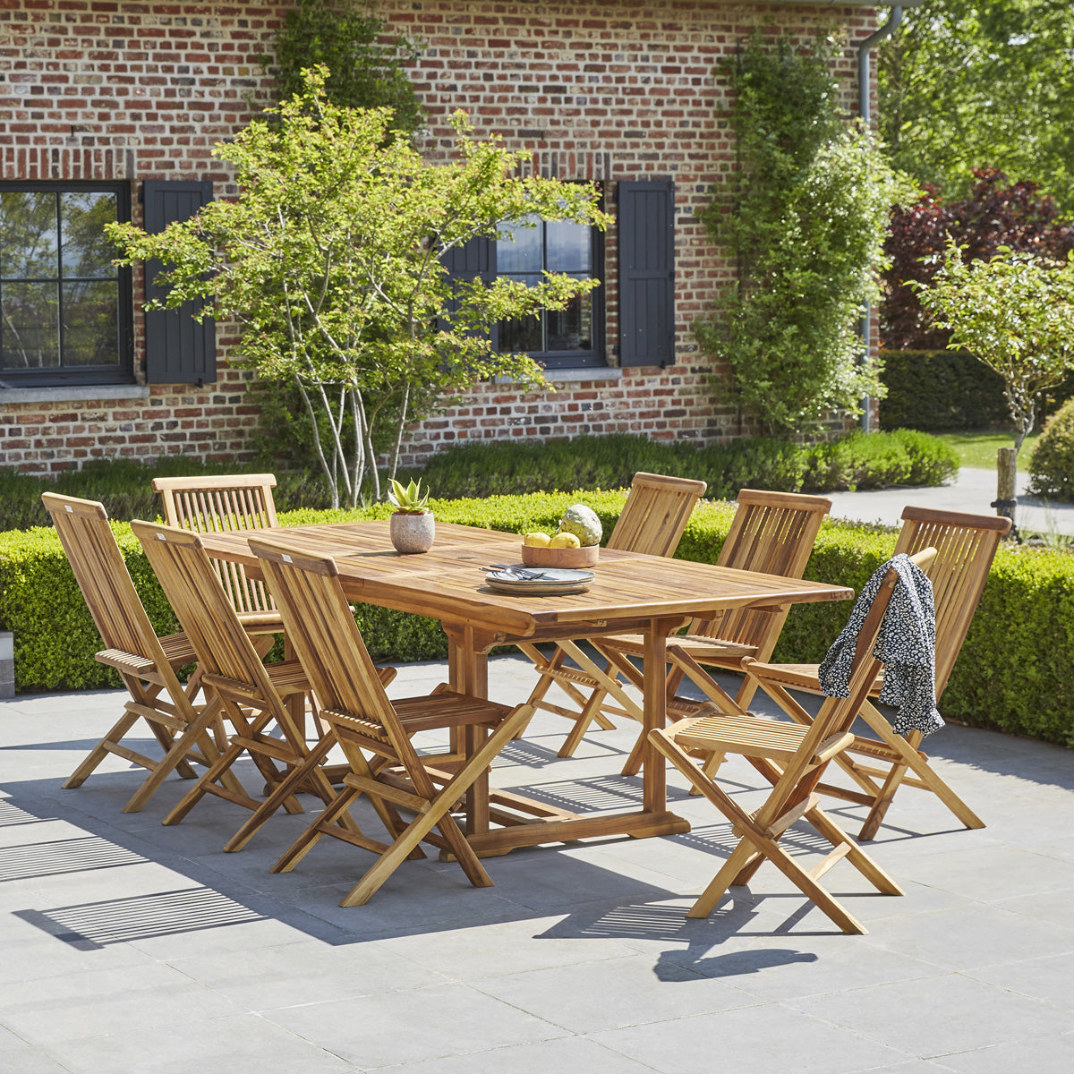 BALI - Ausziehbarer Gartentisch aus geöltem Teakholz für 8/10 pers.