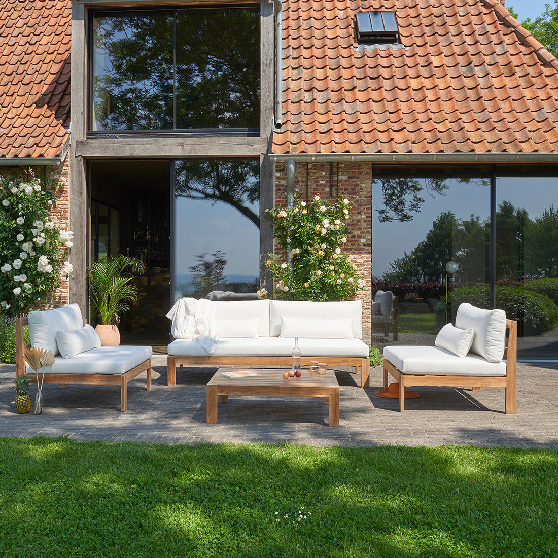PALMA - Niedrige Gartenmöbel aus massivem, weißem Teakholz