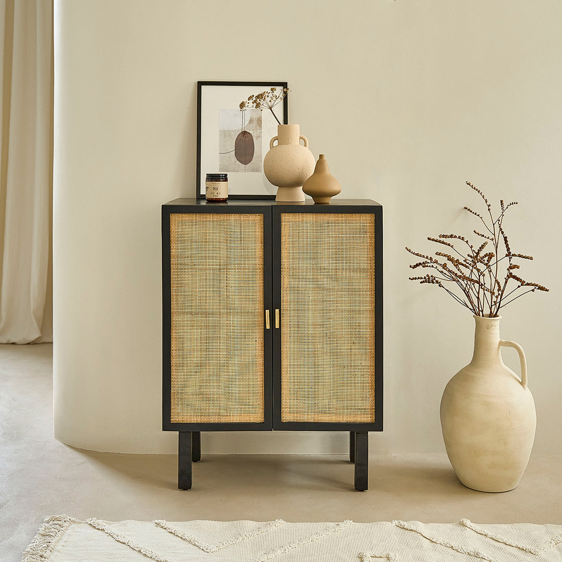 BLAISE - Buffet aus massivem Mangoholz schwarz und Rohrgeflecht 68 cm 