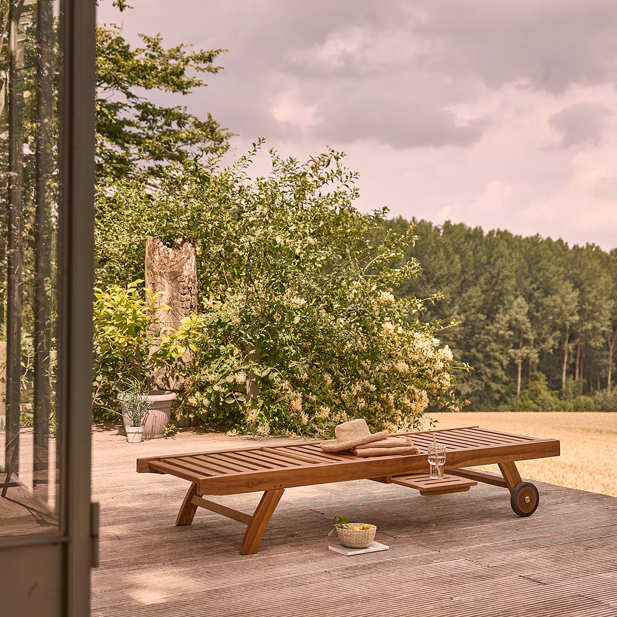 BALI - Set aus 2 Liegestühle aus geöltem Teakholz