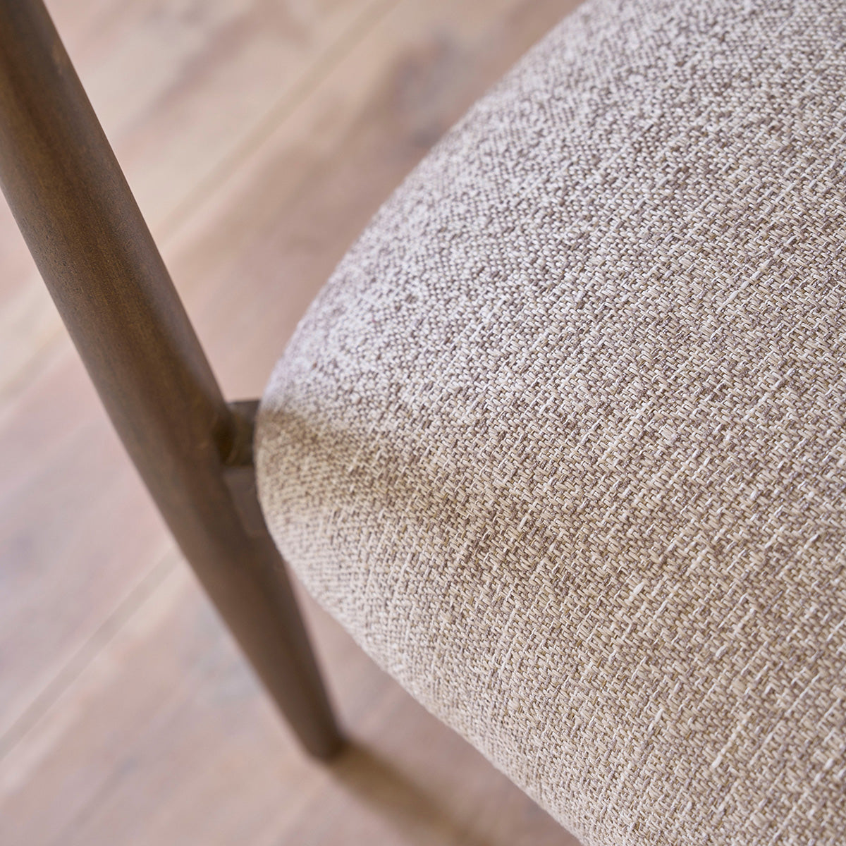 CÔME - Sessel aus Massivholz und strukturiertem Stoff, cremefarben