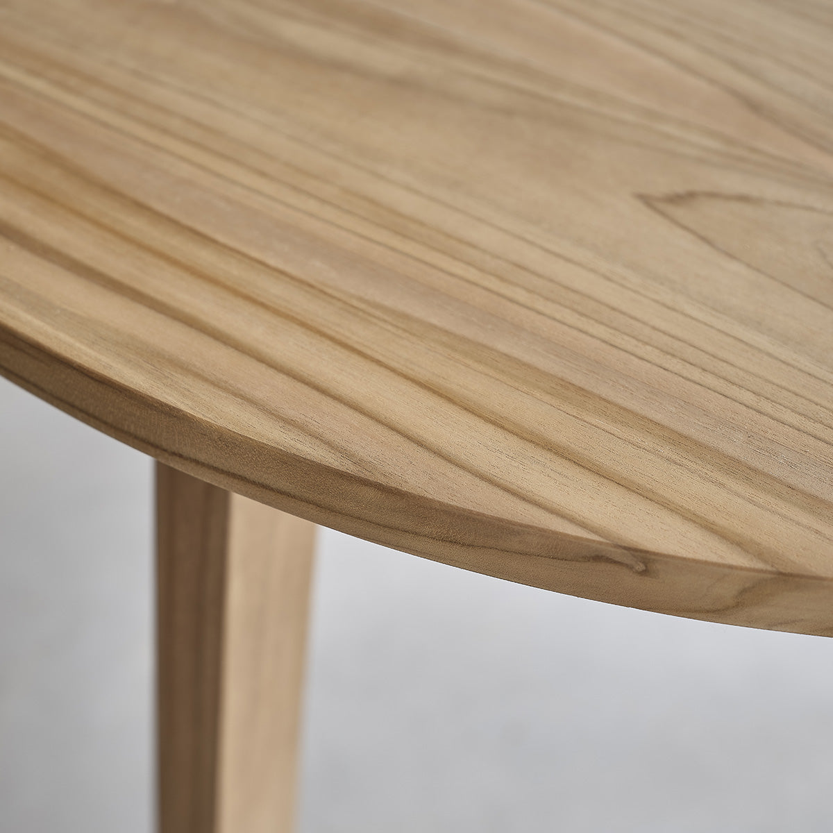 ALDO - Tisch aus massivem Teakholz rund 4 pers.