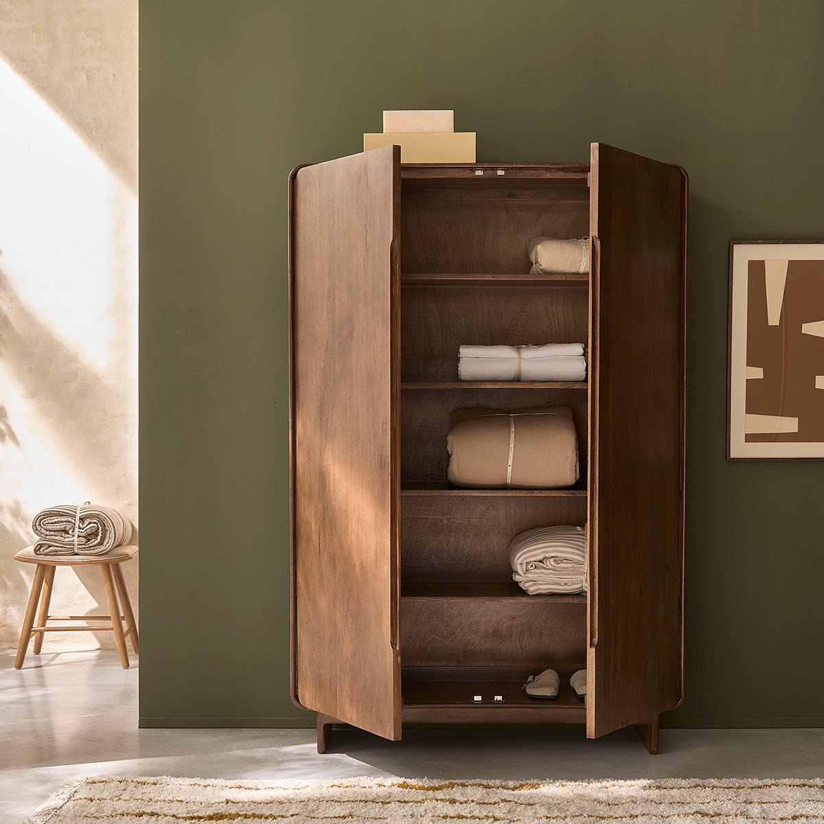 SOFIA - Schrank aus massivem Mangoholz, 120 cm