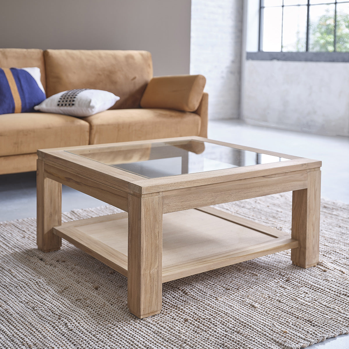 BOSTON - Couchtisch aus massivem Teakholz 80 cm