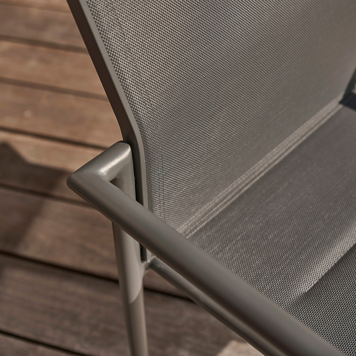 LAGON - Sessel aus Aluminium und grauem Textilene (Set von 2)