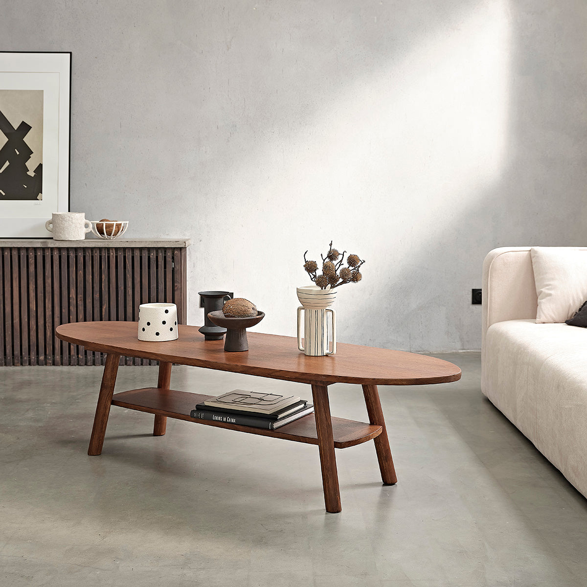 MILO - Couchtisch aus massivem Mindi-Holz, Walnuss-Finish 160 cm