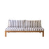 Gartensofa aus massivem Teakholz und gestreiften Kissen