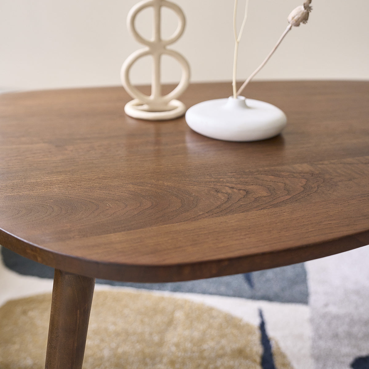 BRUNE - Table basse en mindi massif finition noyer 100 cm