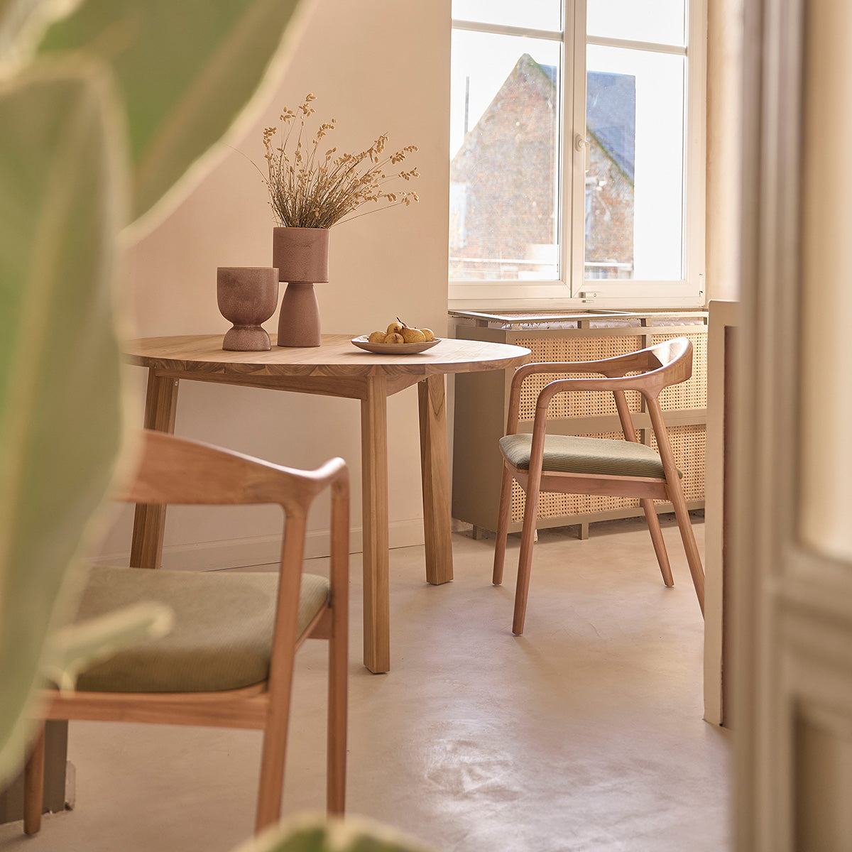 ALDO - Tisch aus massivem Teakholz rund 4 pers.