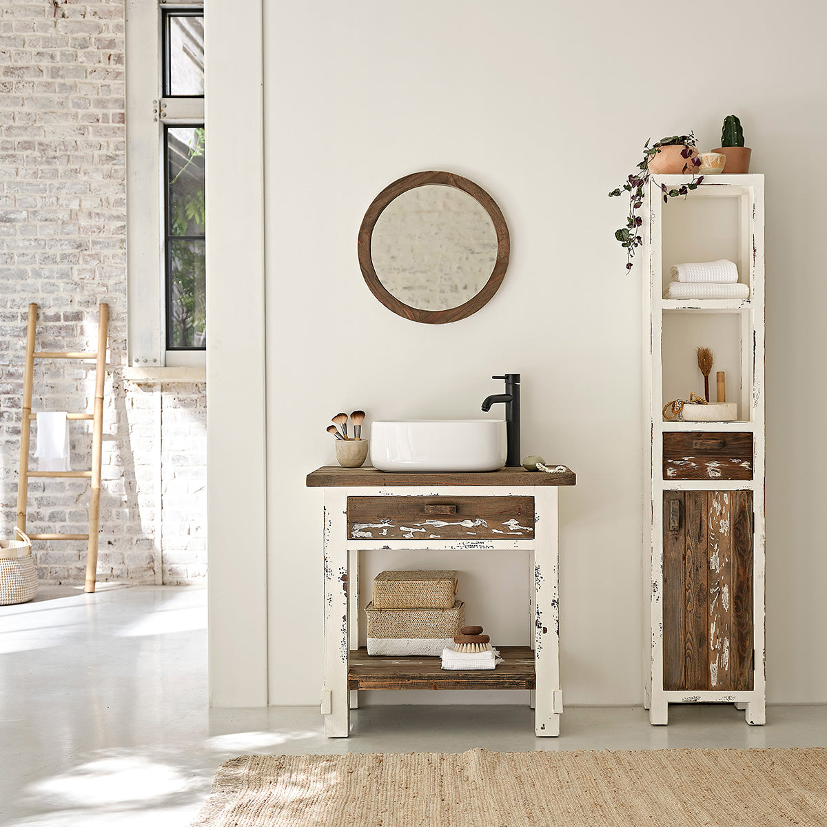 SEZANNE - Spiegel aus recyceltem Massivholz rund Ø 50 cm