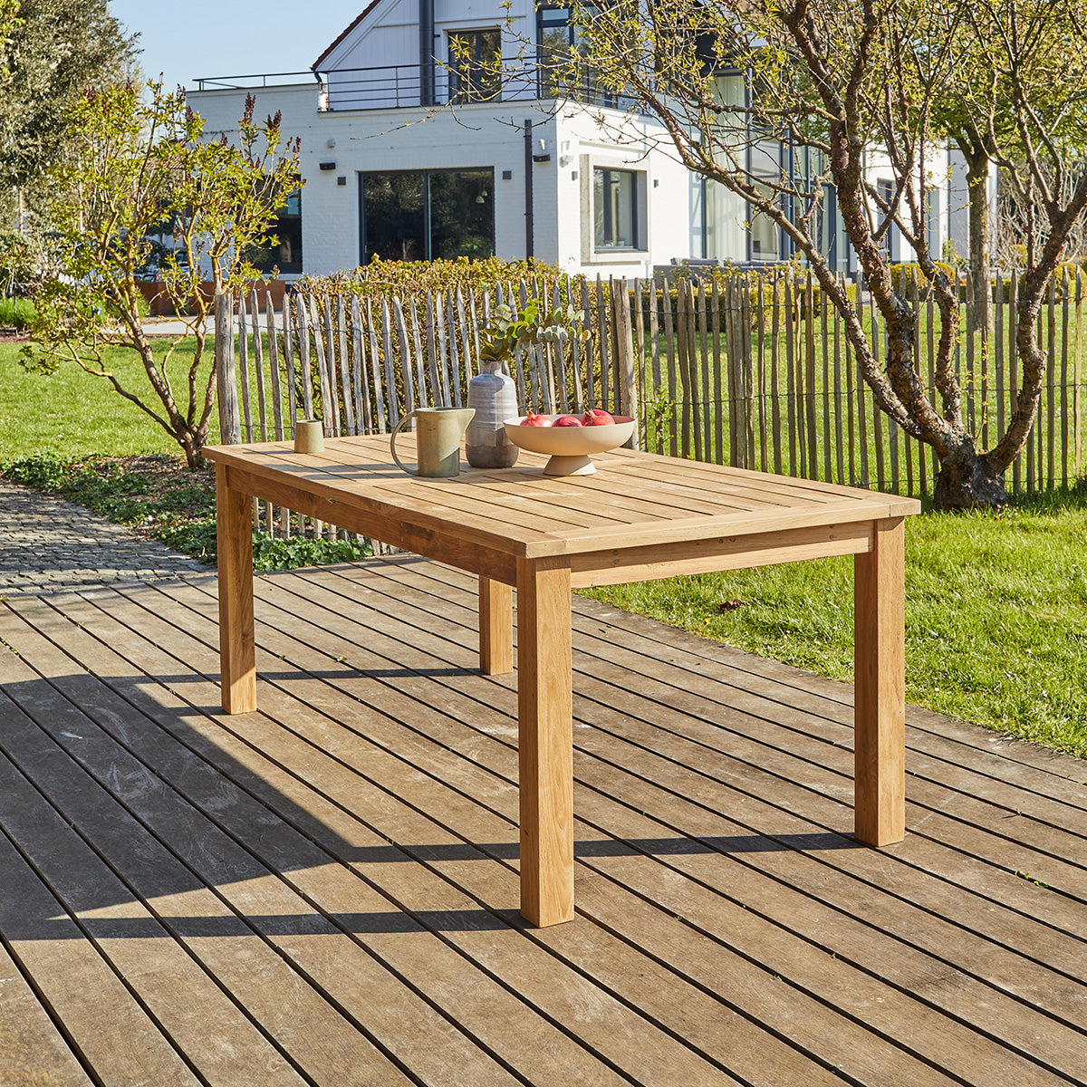 GABRIELLE - Ausziehbarer Gartentisch aus massivem, recyceltem Teakholz 8/10 Pers. 