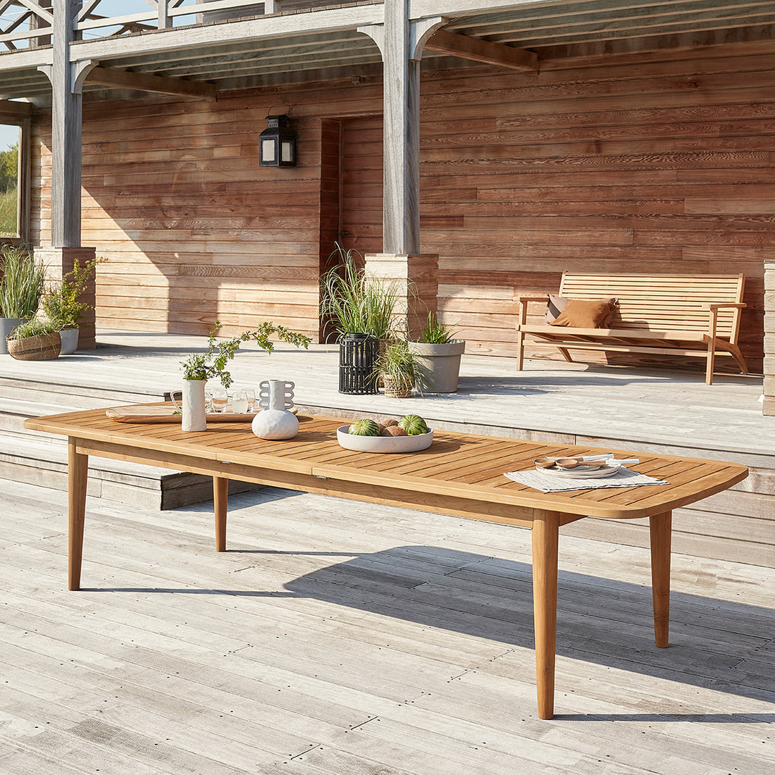 HORTENSE - Ausziehbarer Gartentisch massives recyceltes Teakholz 10/12 Sitze