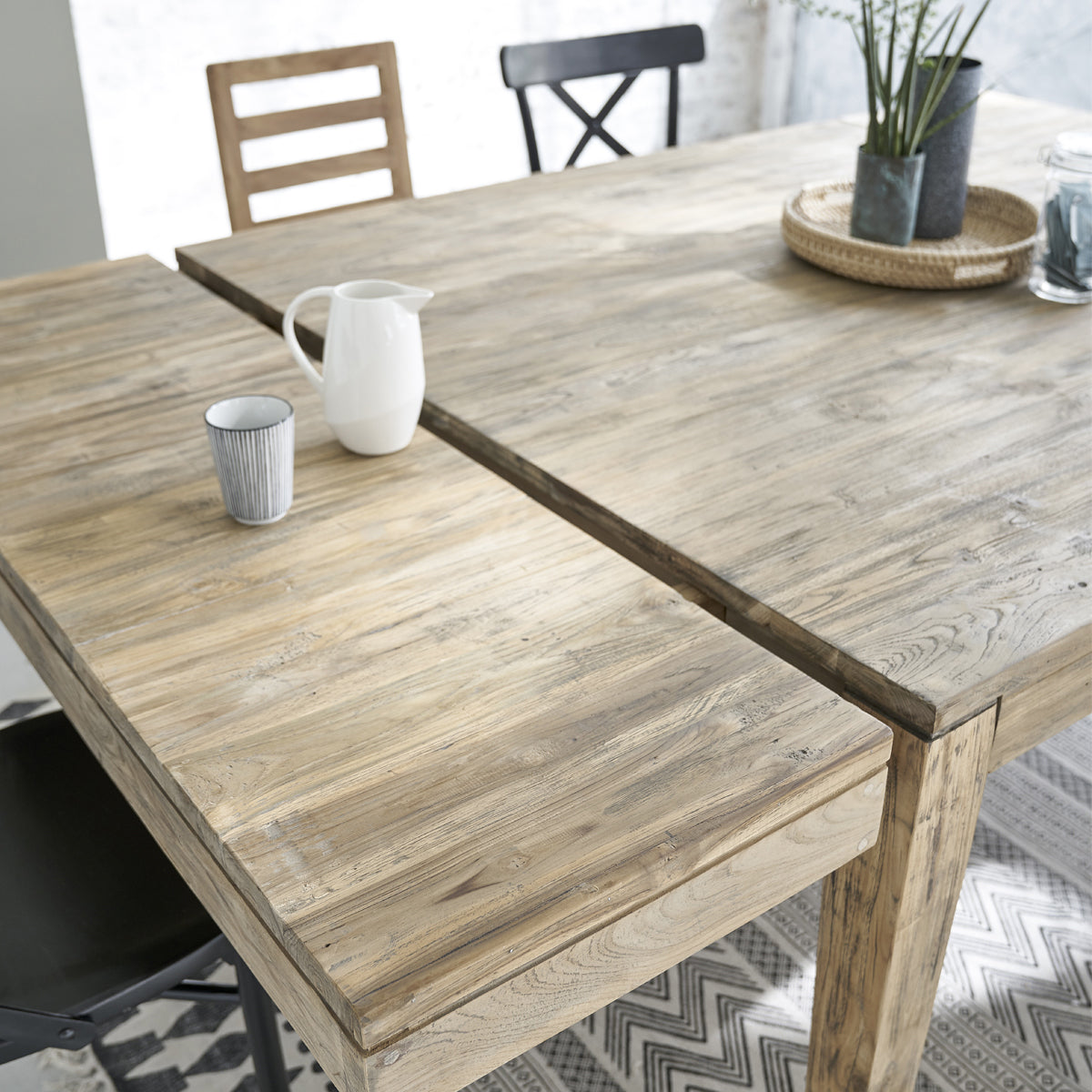 CARGO - Tisch aus massivem recyceltem Teakholz ausziehbar 12 pers.
