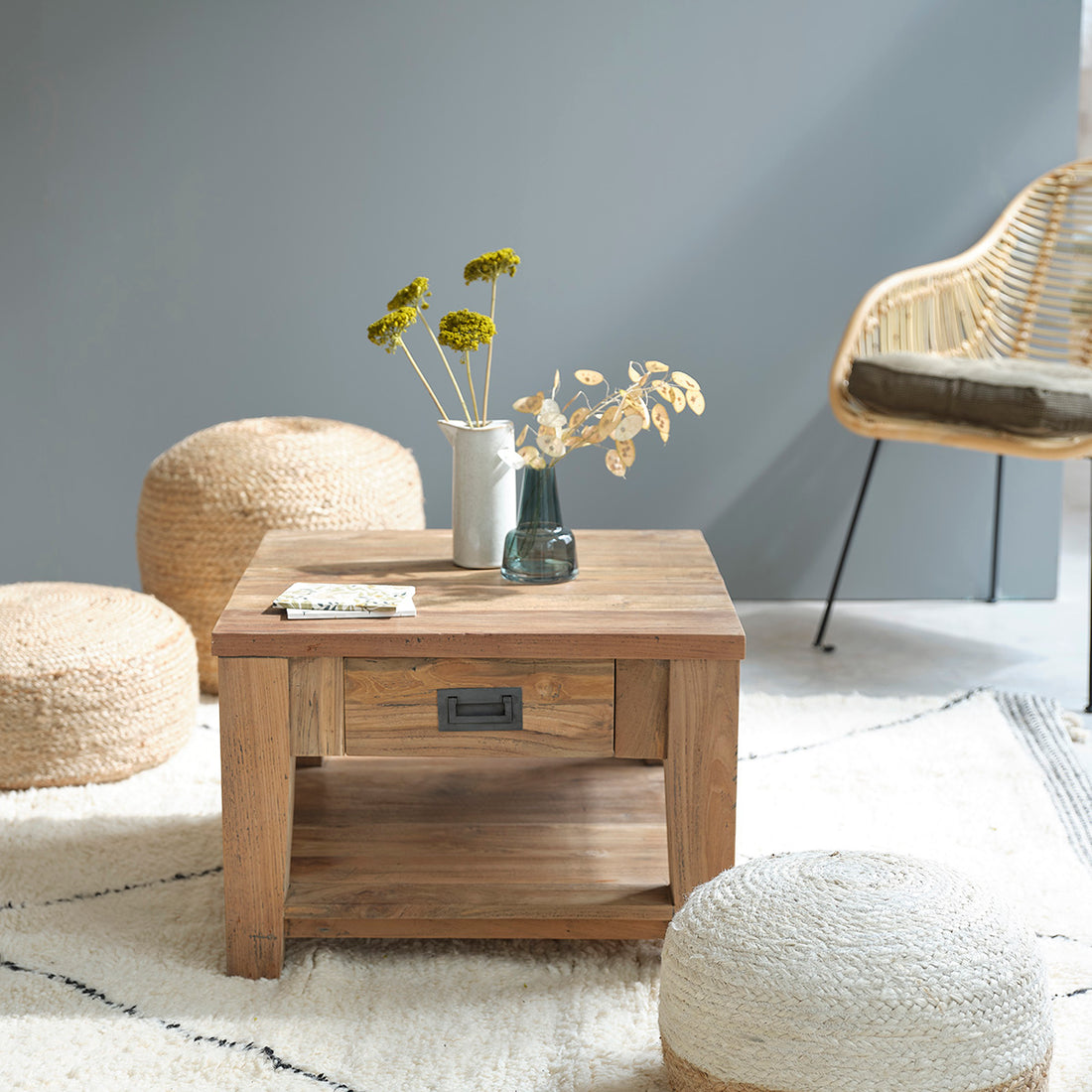 CARGO - Couchtisch aus recyceltem massivem Teakholz 60 cm