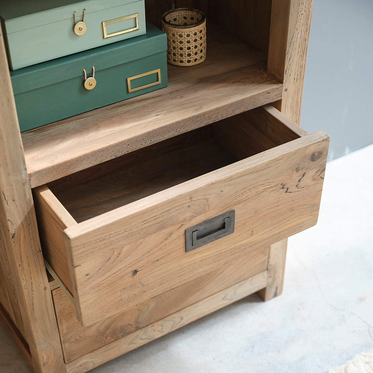 CARGO - Bücherregal aus massivem recyceltem Teakholz 60 cm 