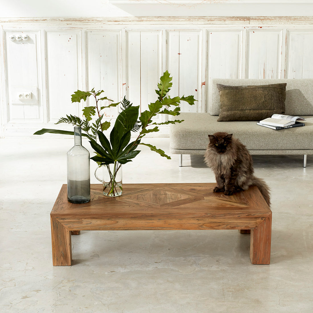 CARGO - Couchtisch aus recyceltem massivem Teakholz 120 cm 