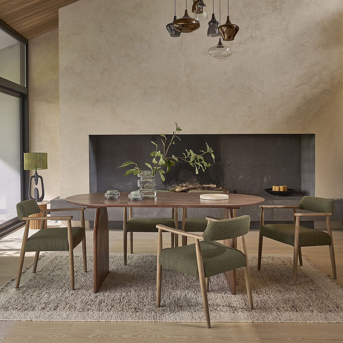 OCTAVIE - Table en manguier massif finition noyer 6/8 pers.