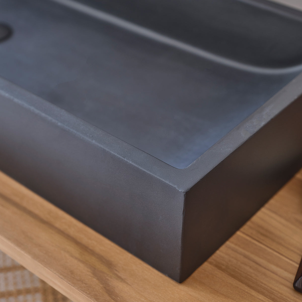 IRIS - Betonbecken schwarz 100x37 cm