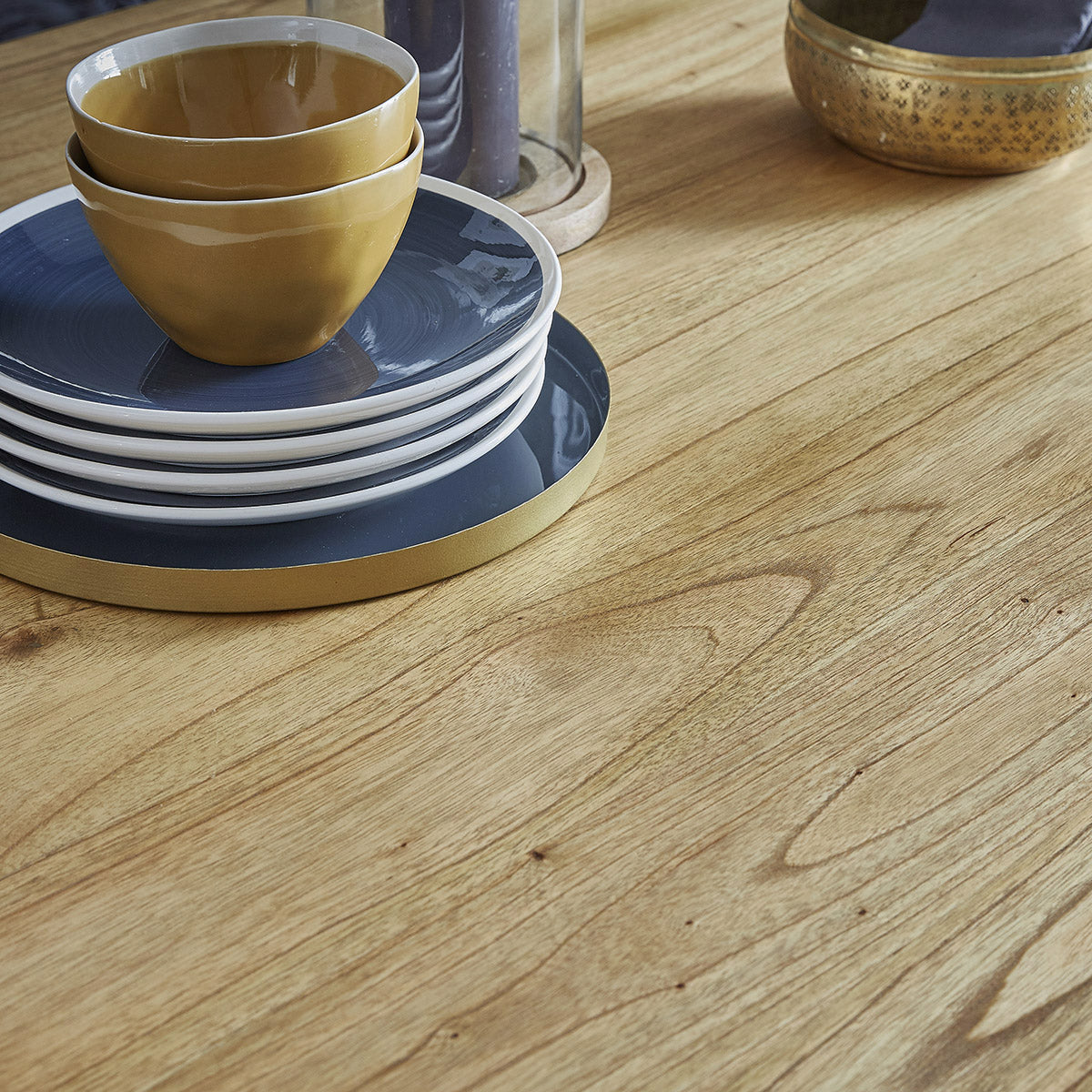 TILO - Tisch aus massivem Mindi 6 pers.