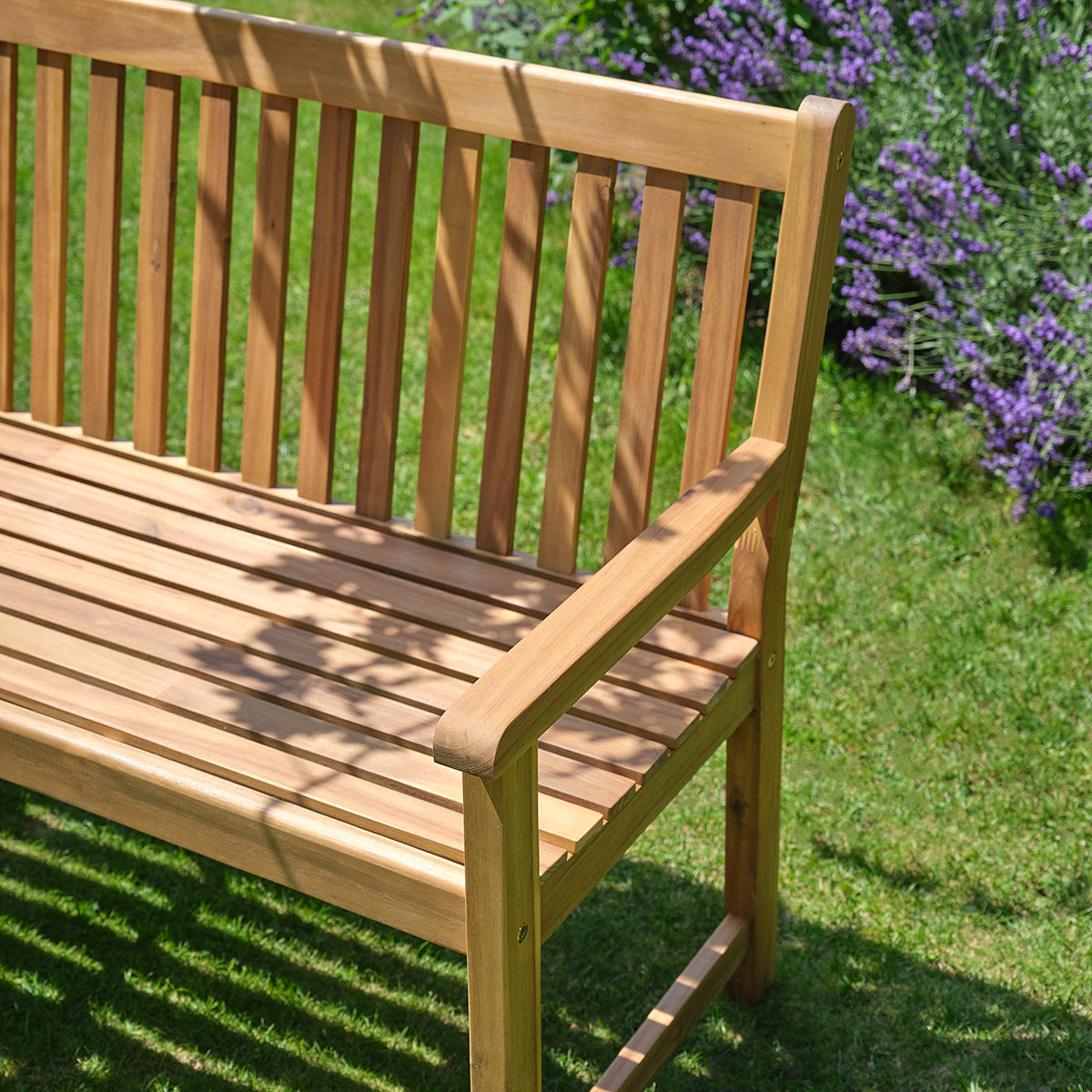 MILOS - Gartenbank aus massivem, geöltem Akazienholz, 120 cm