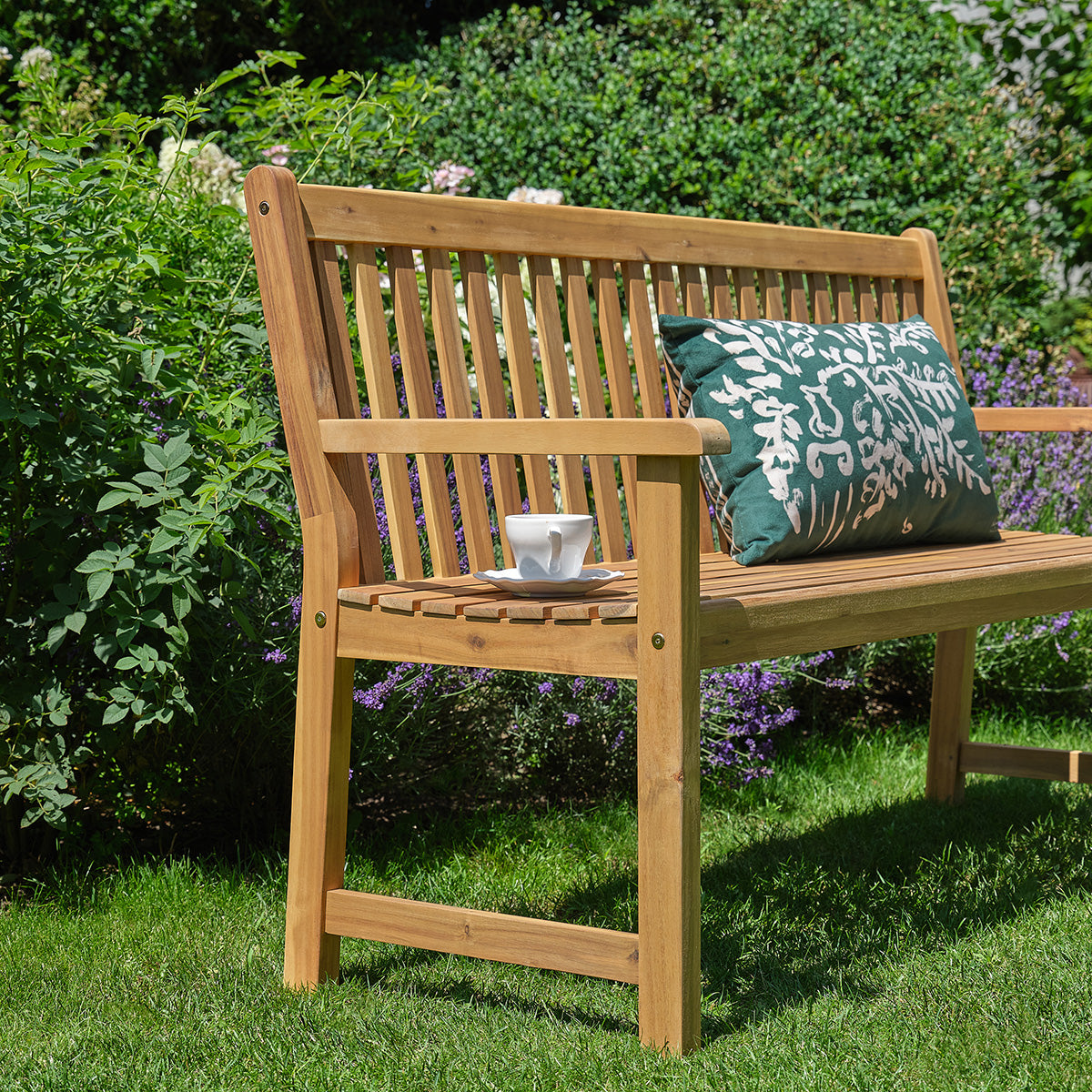 MILOS - Gartenbank aus massivem, geöltem Akazienholz, 150 cm