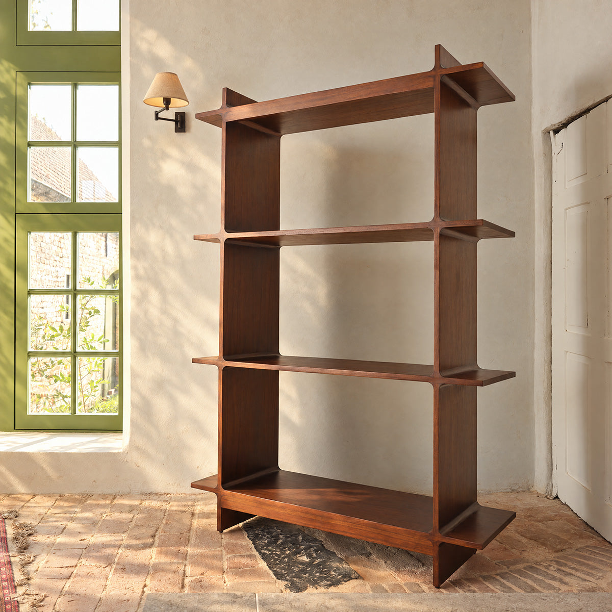 NOAM - Regal aus naturbelassenem Mindi-Holz, H 175 cm