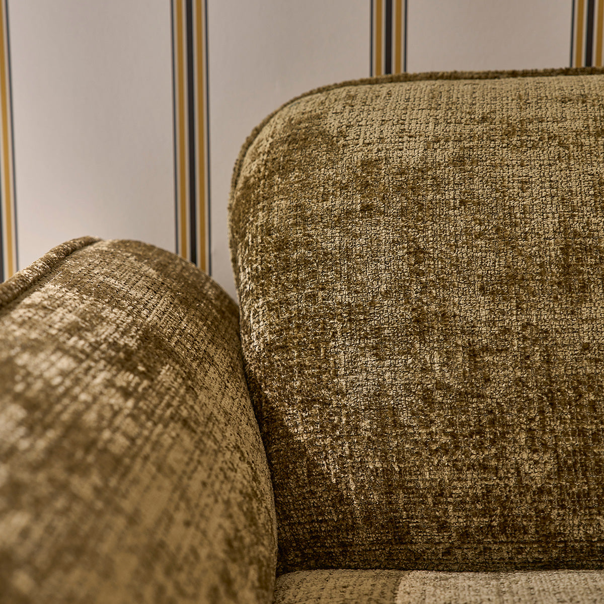 HECTOR - Gerades 3-Sitzer-Sofa aus grünem gewebtem Samt