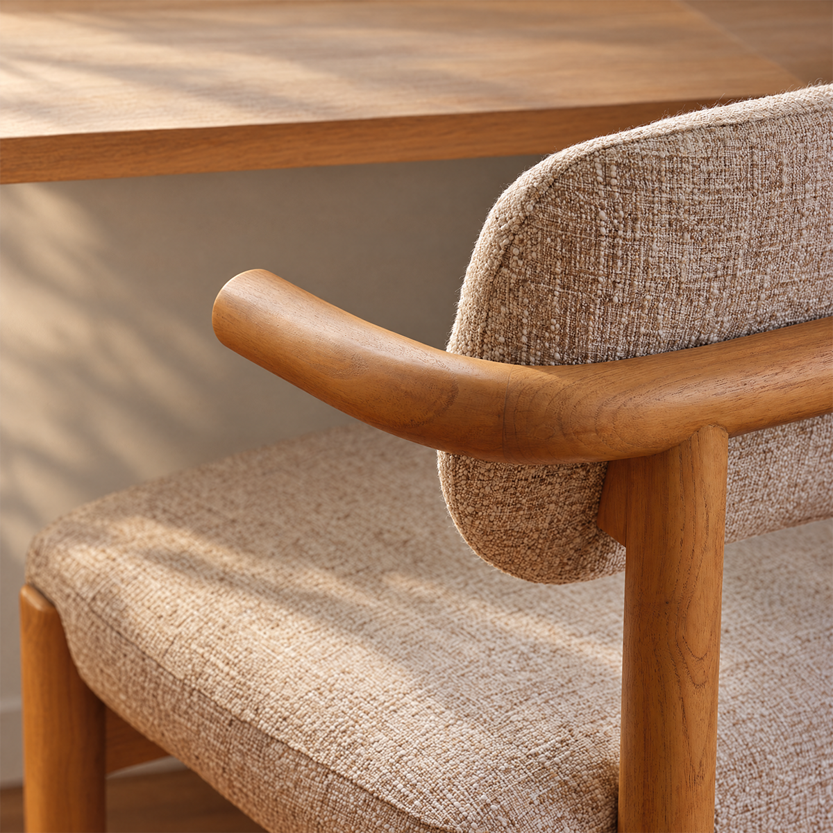 NEO - 2er-Set Stühle aus massivem, naturbelassenem Mindi-Holz und beige meliertem Stoff