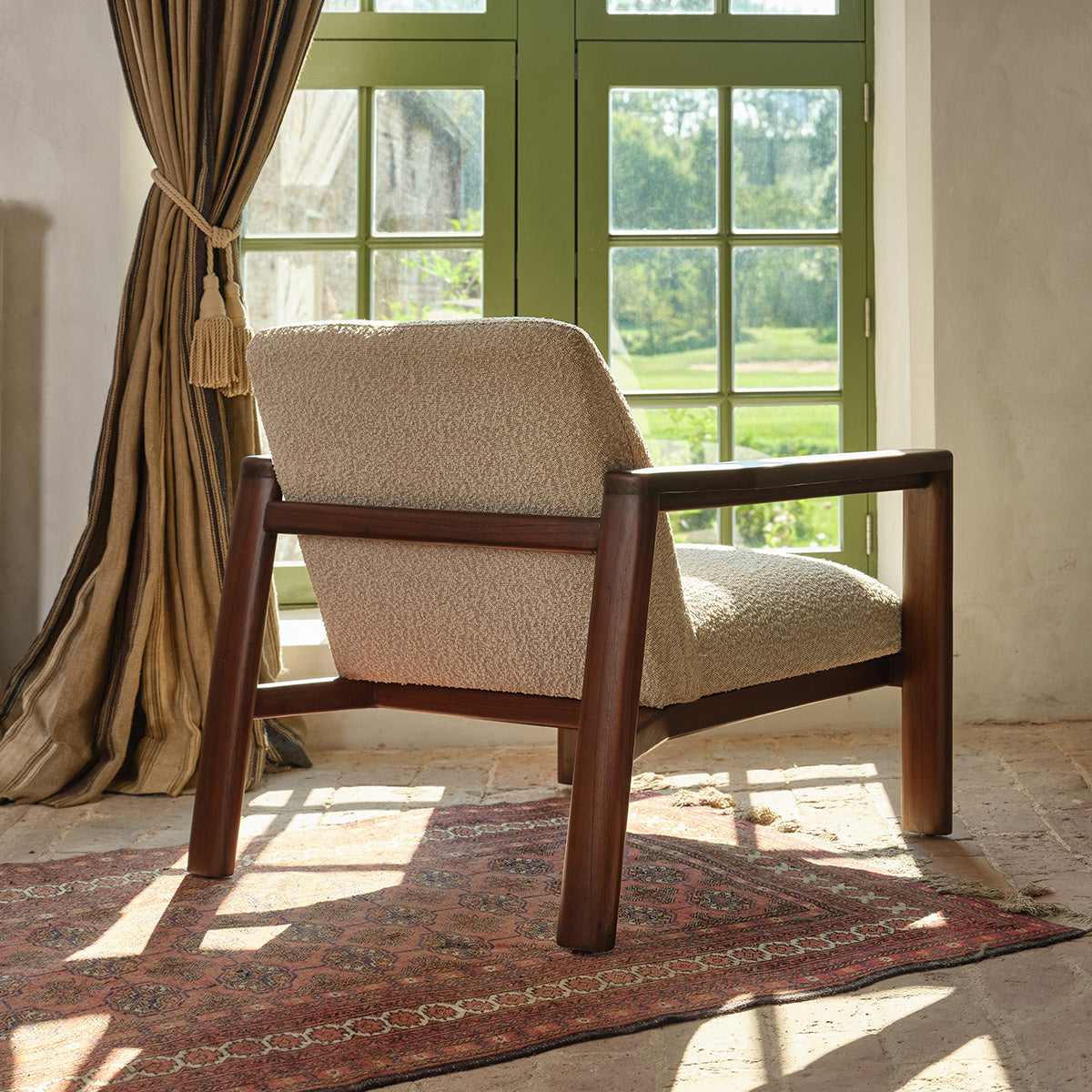 FAU0018-fauteuil_en_mindi_massif_et_tissu_bouclette_taupe_chine-04.jpg