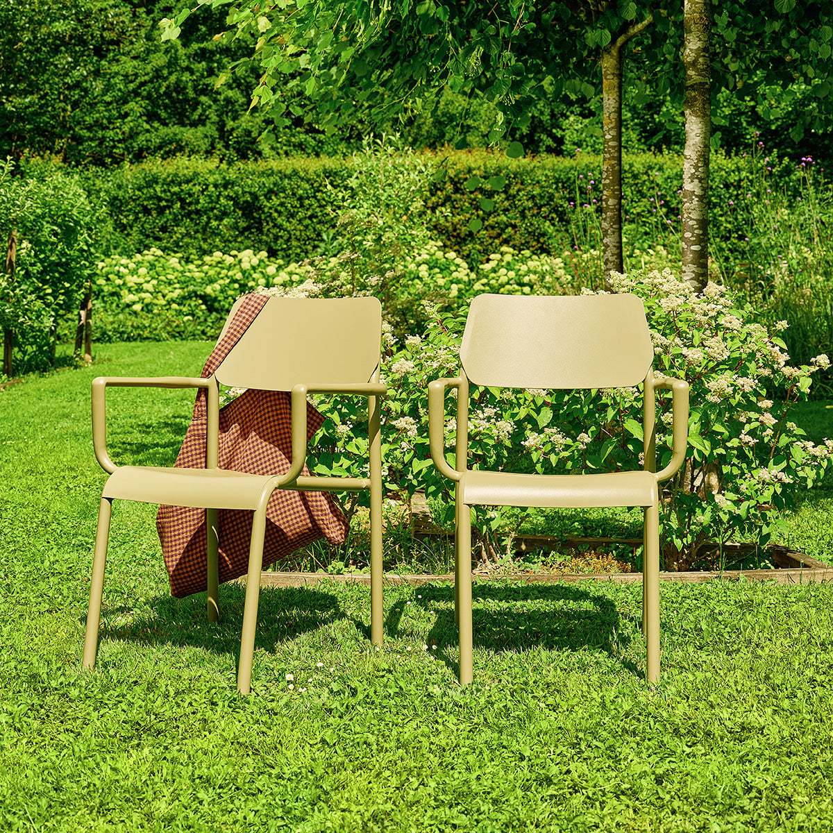 SARO - Gartenstuhl aus Aluminium und beige meliertem Stoff (2er-Set)