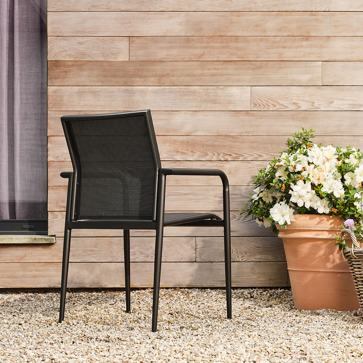 BASALT - Gartenstuhl aus Aluminium und mattschwarzem Textilene (2er-Set)