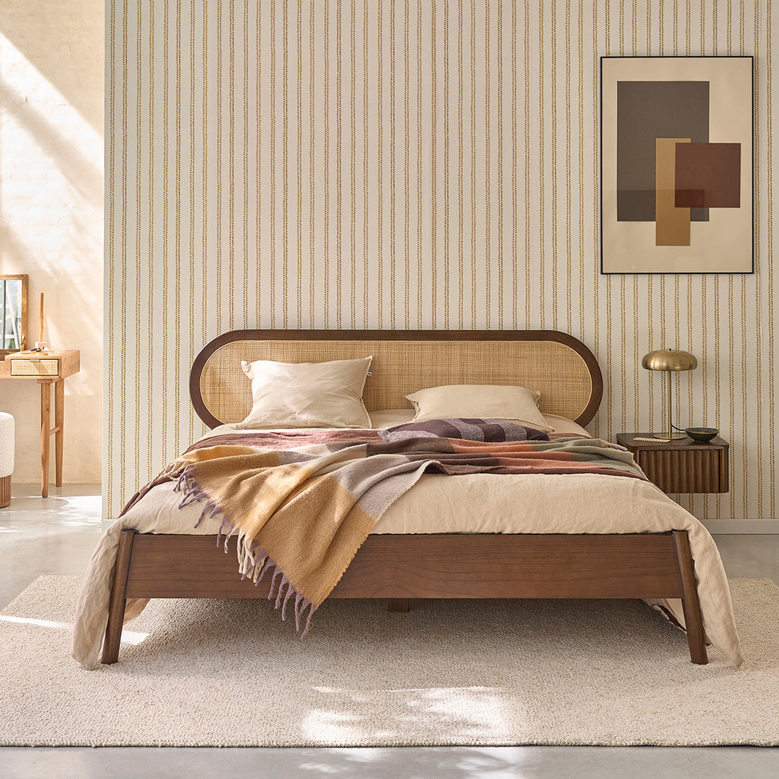 LILA - Bett aus Mindi-Holz und Rohrgeflecht mit Walnuss-Finish, 160 cm
