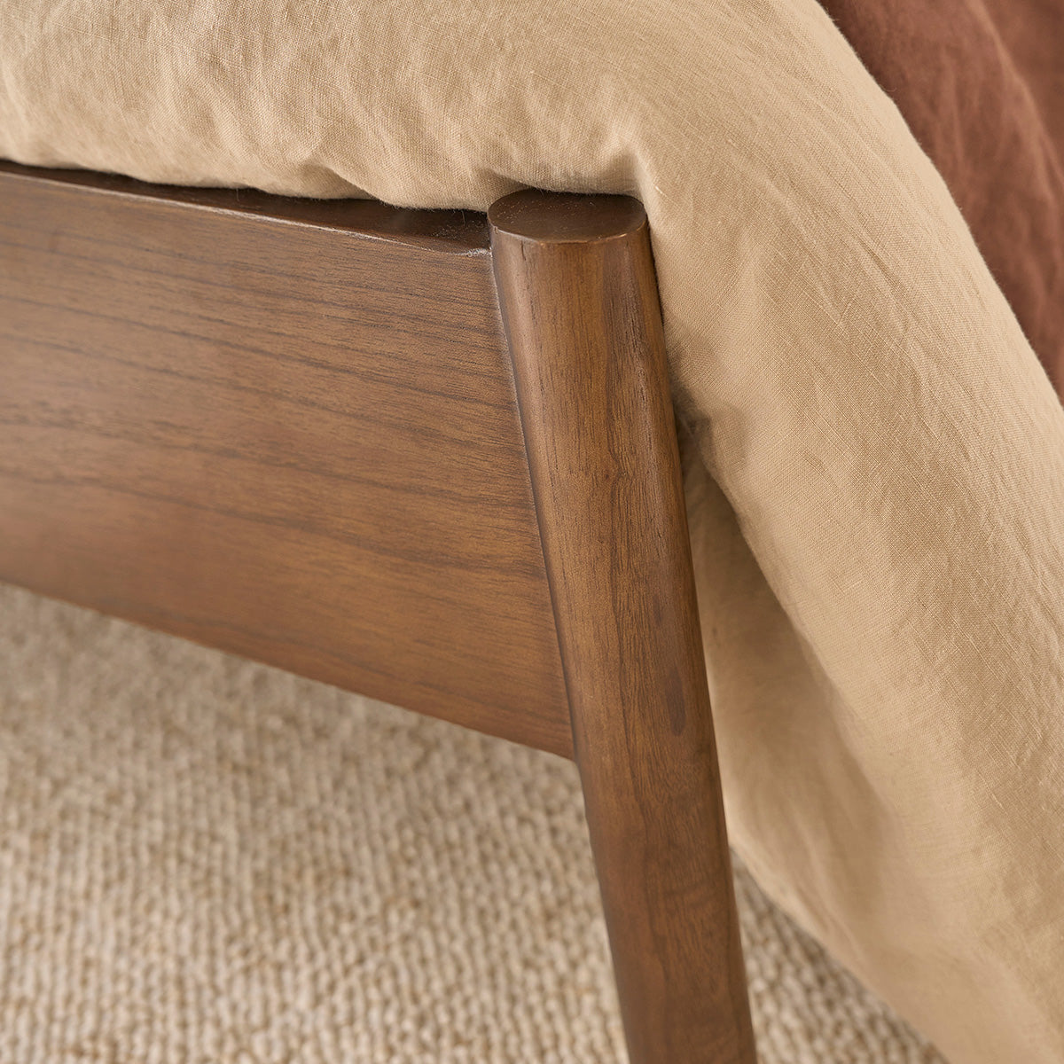 LIT0006-lit_en_bois_de_mindi_et_cannage_finition_noyer_180_cm_avec_sommier-04.jpg
