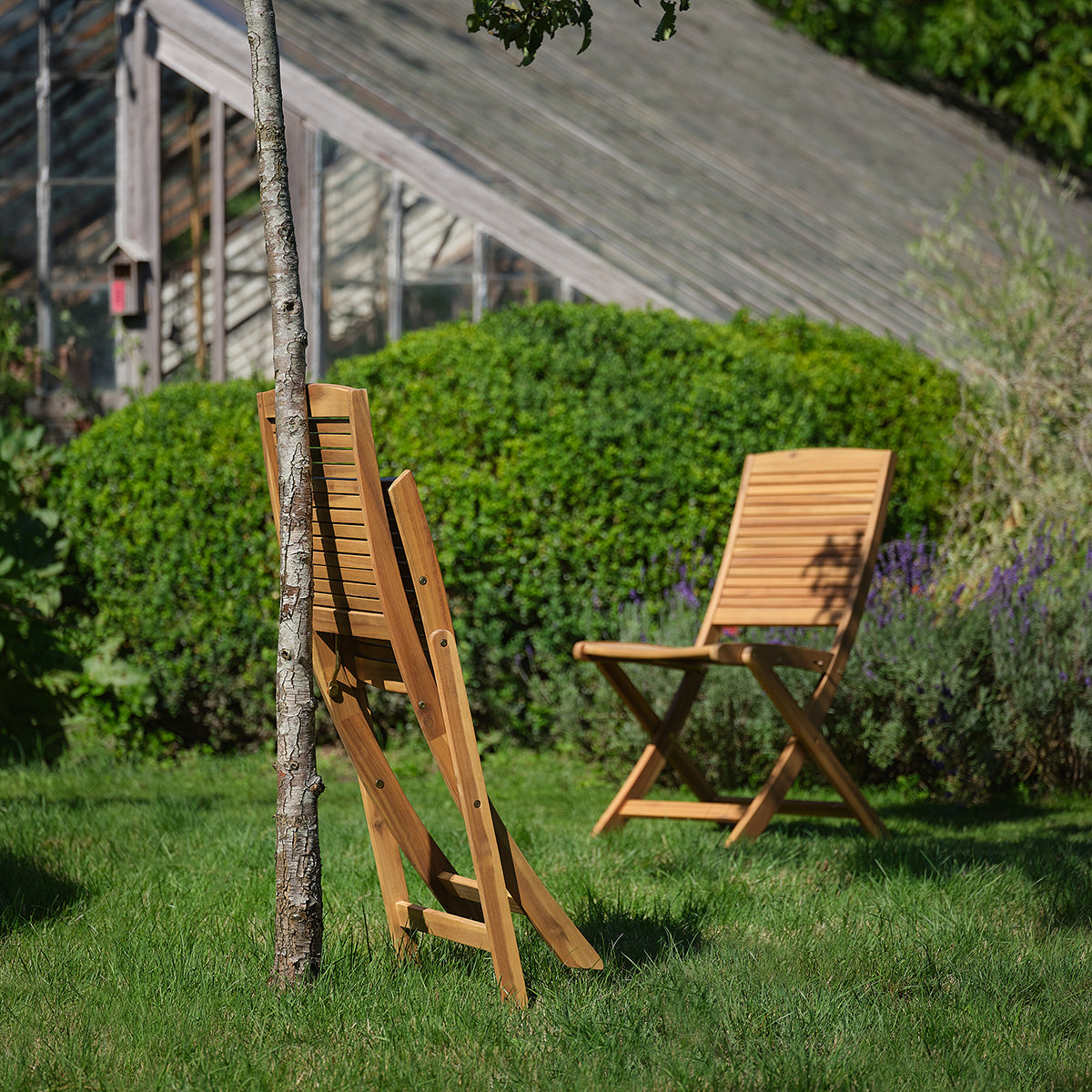 MILOS - Gartenmöbel aus massivem, geöltem Akazienholz für 8 Personen