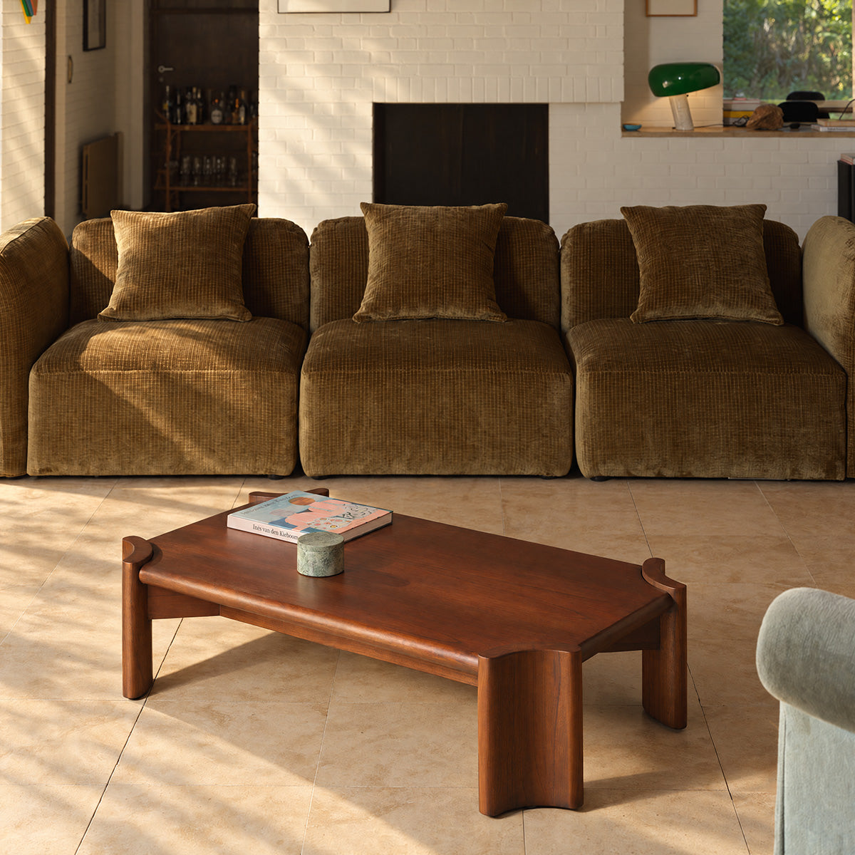 ALVAR - Couchtisch aus Mindi, 120 cm