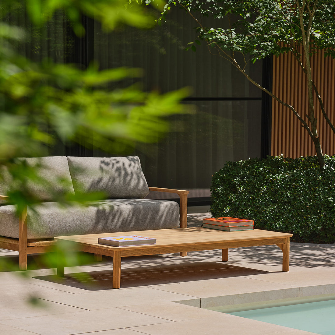 PIANA - Garten-Couchtisch aus massivem Teakholz, 170 cm