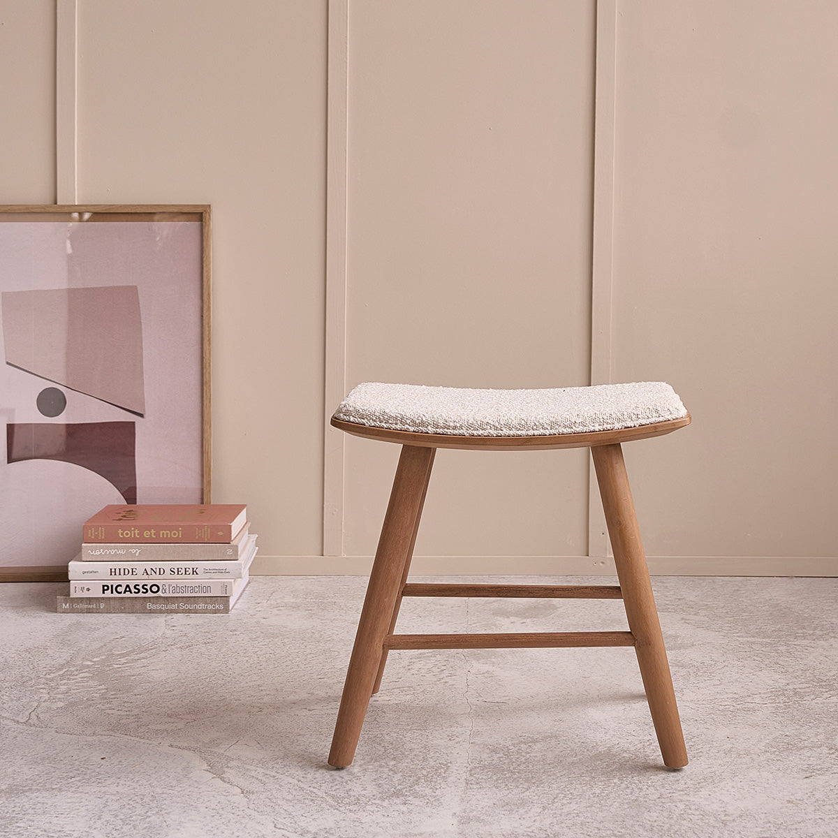 AMBRE - Barhocker aus massivem Teakholz Sitzfläche aus Bouclé 45 cm