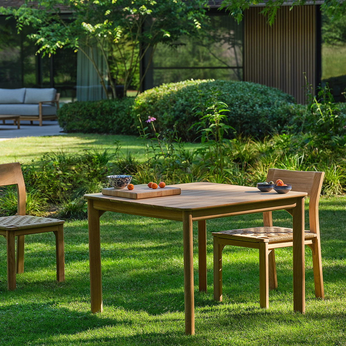 PIANA - Gartentisch aus massivem Teakholz für 4 Personen