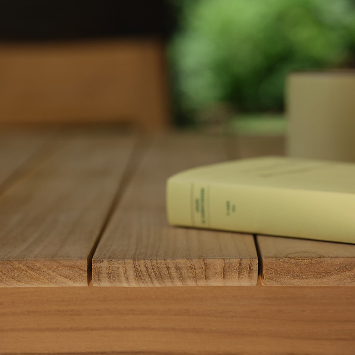 PIANA - Hoher Gartentisch aus massivem Teakholz für 4 Personen