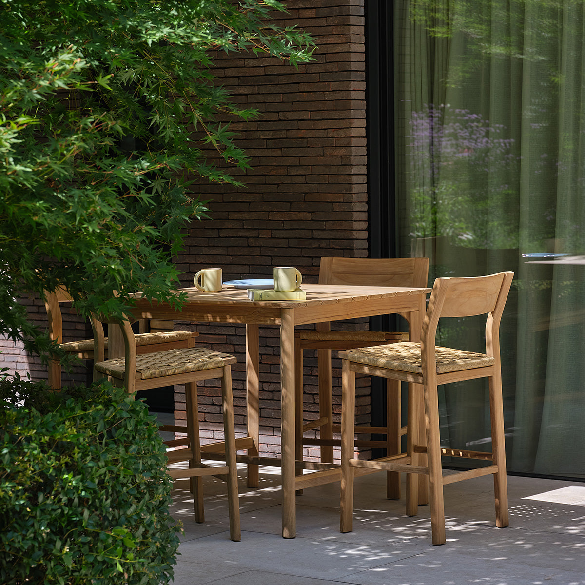 PIANA - Hoher Gartentisch aus massivem Teakholz für 4 Personen